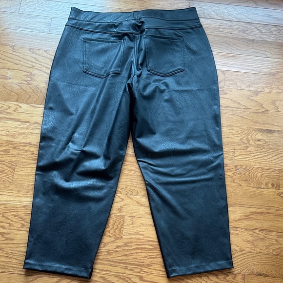 SPANX Black Straight Leg Pants - Picture 2 of 4